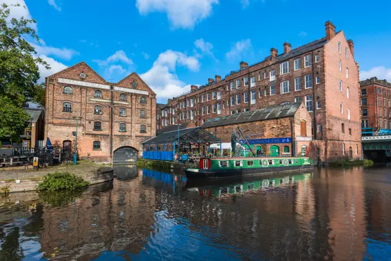 Image of the Canalhouse pub, Nottingham in the middle of the day